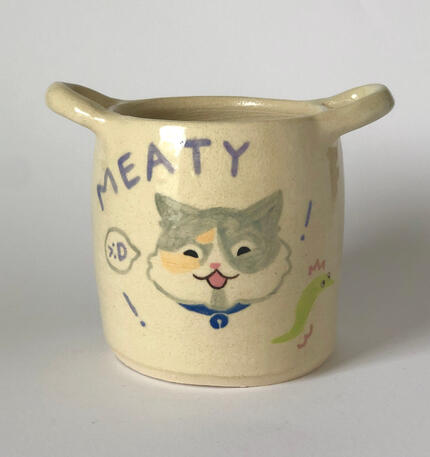 handle vase